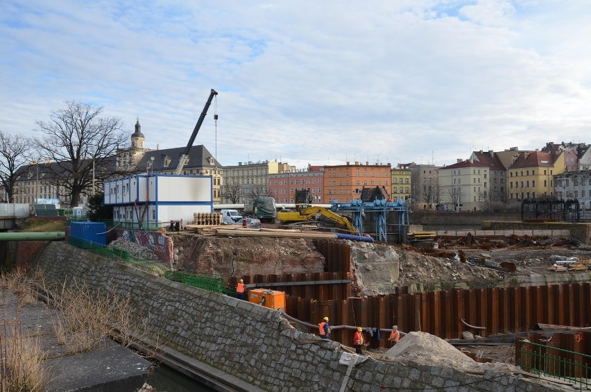 Przy ul. Księcia Witolda powstanie kino albo galeria handlowa? [ZDJĘCIA]