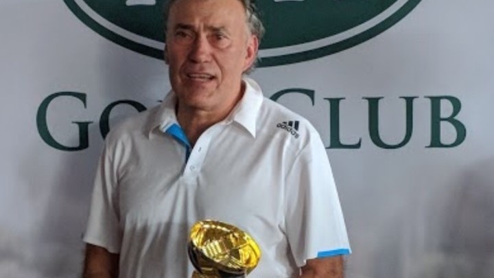 Jerzy Janowicz z głównym trofeum