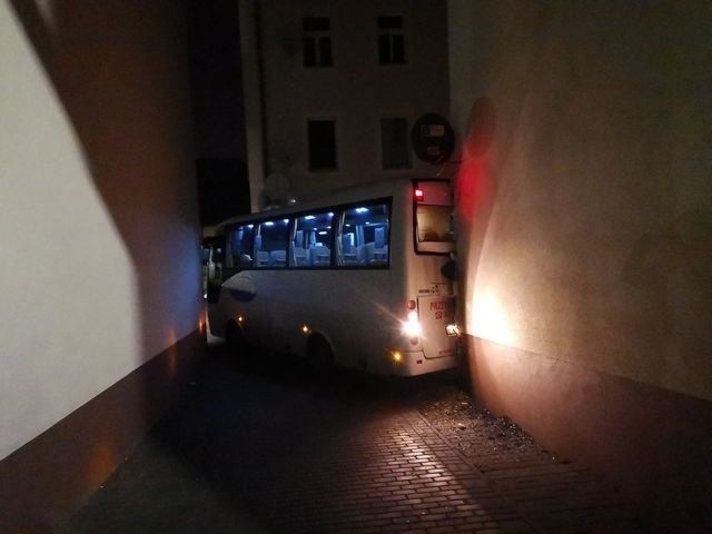 Sprawca ukradł autobus z parkingu PKS, a następnie udał się...