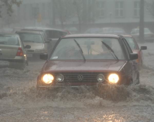 2 mln 142 tys. zł przeznaczył Powiatowy Urząd Pracy w Opolu dla bezrobotnych z terenów objętych powodzią.