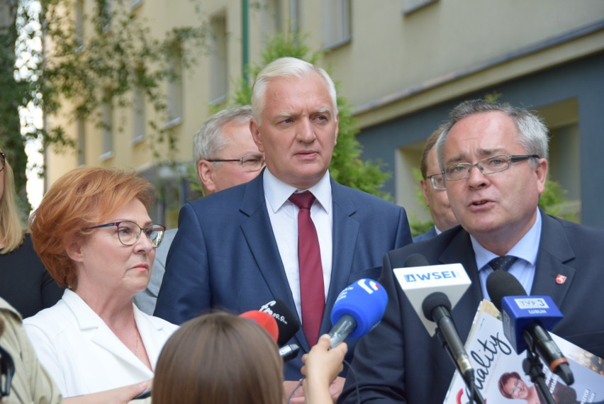 Minister Jarosław Gowin w Lublinie. Poparł kanclerz WSEI Teresę Bogacką w wyborach do parlamentu