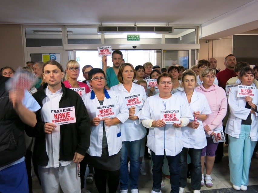 Strajk w szpitalu w Jeleniej Górze. Pracownicy chcą podwyżek