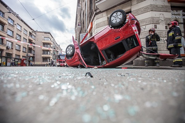 Wypadek na skrzyżowaniu ul. Kilińskiego i Tuwima.