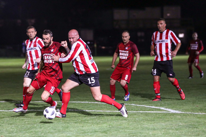 Derby Krakowa oldbojów. Debiut Pawła Brożka w ekipie „Białej Gwiazdy” [ZDJĘCIA]