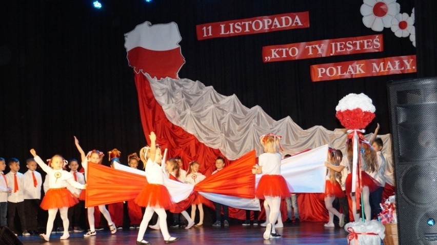 Przedszkolaki z sandomierskiej „piątki” uczciły 100. rocznicę odzyskania przez Polskę niepodległości (ZDJĘCIA)