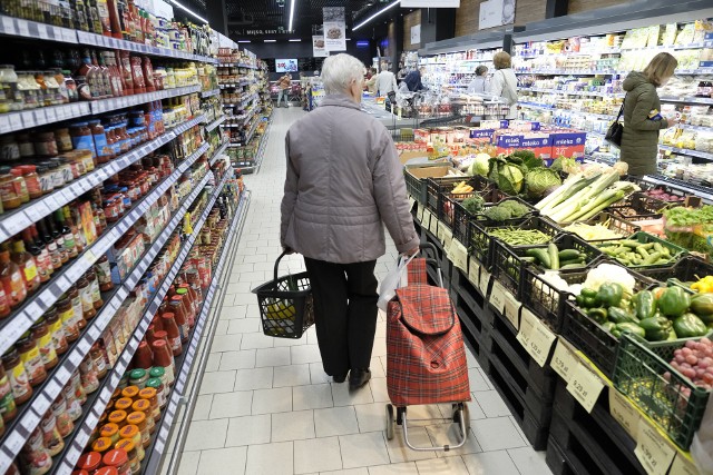 Od 15 października w sklepach, drogeriach, aptekach i na poczcie wróciły godziny dla seniorów.