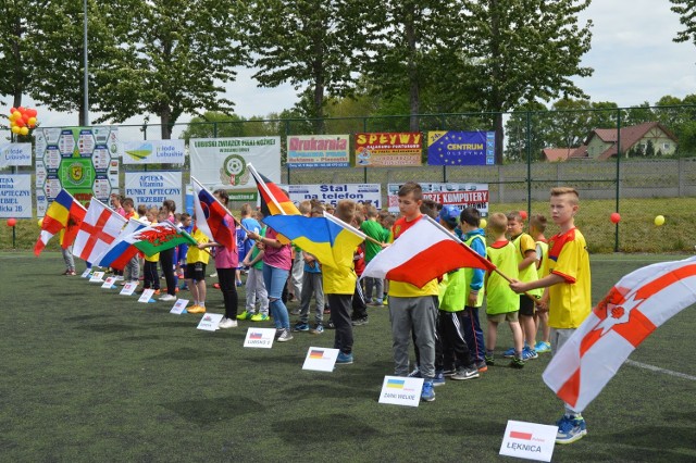 Międzynarodowe rozgrywki potrwają trzy tygodnie.