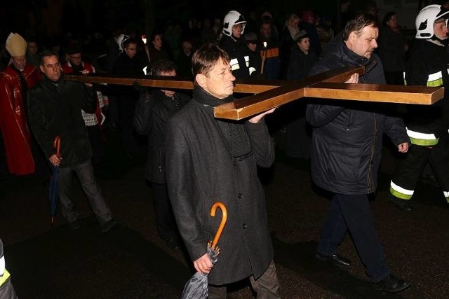 Burmistrz nie będzie w tym roku nieść krzyża, jak to było dotychczas w zwyczaju.