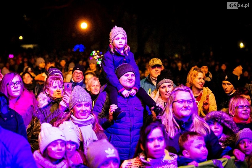 Tak się bawili szczecinianie na Sylwestrze na Jasnych Błoniach [ZDJĘCIA, WIDEO] 