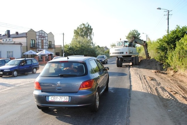 W Samociążku drogowcy rozpoczęli budowę ścieżki rowerowej - w stronę Pieczysk