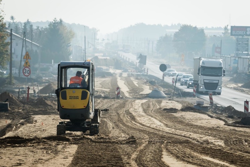 Trwa rozbudowa ul. Grunwaldzkiej w Bydgoszczy. Prace...