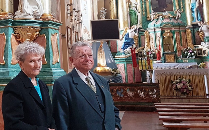 Miłość, wierność i uczciwość małżeńską ślubowali 60 lat temu w Ostrołęce - diamentowe gody państwa Szocińskich