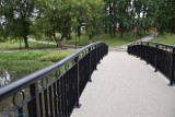 Rewitalizacja Parku Sienkiewicza we Włocławku. Są nowe toalety i barierki na mostkach [zdjęcia]