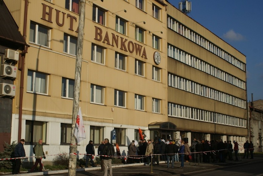 Pikieta przed Hutą Bankową w Dąbrowie Górniczej