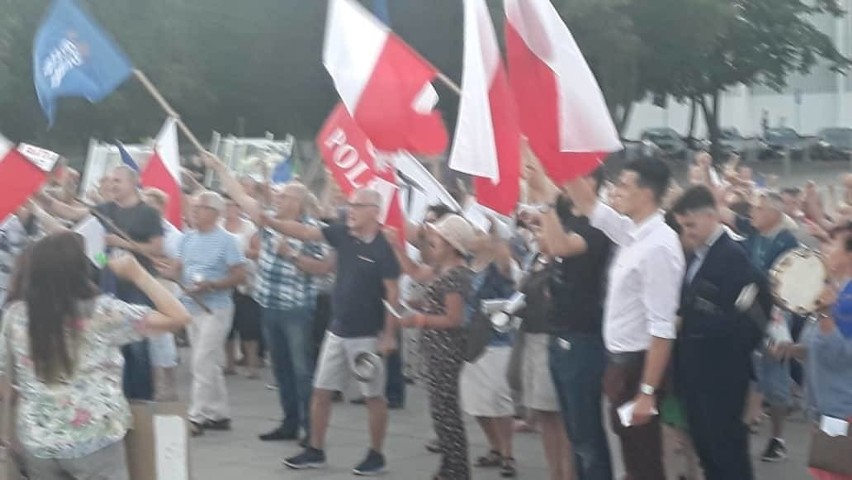 Kolejny protest w obronie sądów. "Szczecin żąda szacunku dla prawa" [zdjęcia]