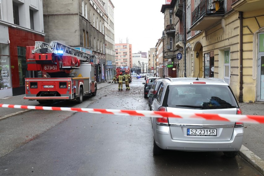 Pożar kamienicy w Zabrzu - miasto zapewnia pomoc...