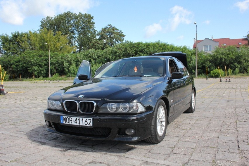 BMW E39, 2001 r., 3,0 D, ABS, centralny zamek, elektryczne...