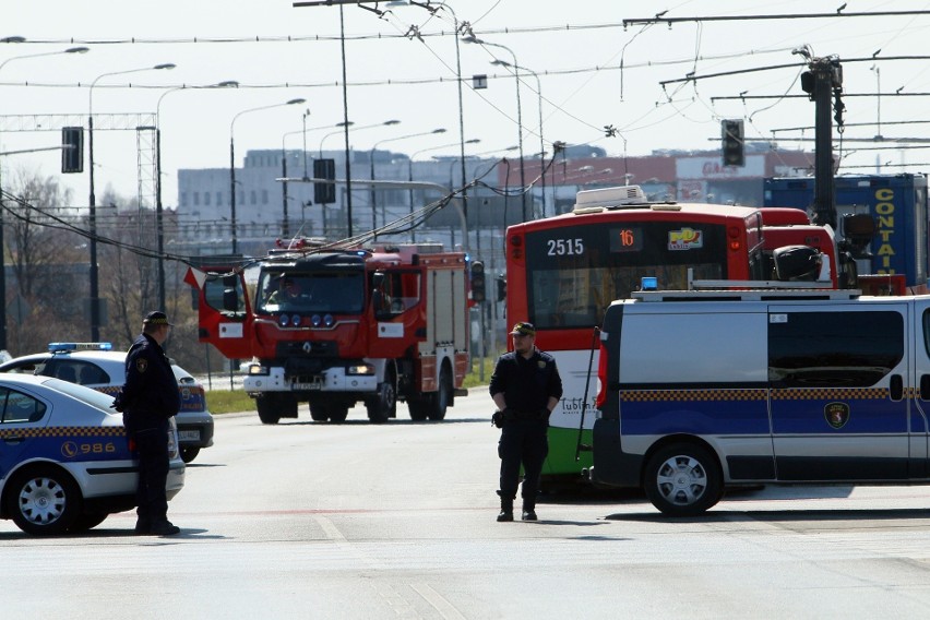 Uszkodzenie trakcji trolejbusowe pod Vivo! przy al. Unii Lubelskiej w Lublinie