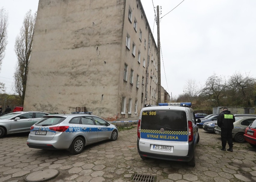 Pożar przy ul. Światowida w Szczecinie. Nie żyją dwie osoby. To była trudna akcja [wideo, zdjęcia]