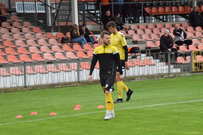 3 liga. KSZO 1929 Ostrowiec Świętokrzyski - Siarka Tarnobrzeg 1:0. Gol z końcówki pierwszej połowy zadecydował (ZDJĘCIA Z MECZU)