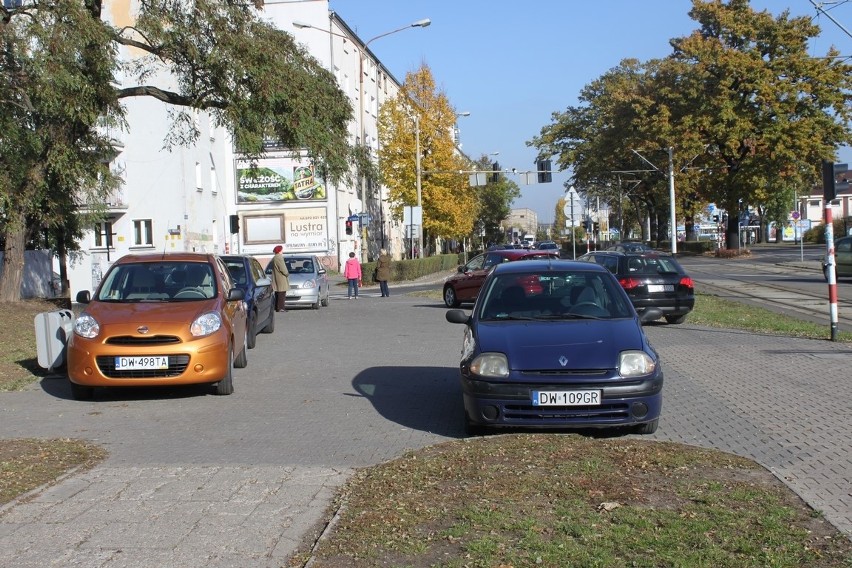 Na cmentarzach jest już spory ruch