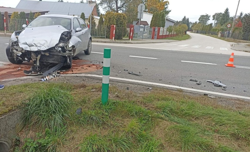 Zderzenie alfy romeo i audi w Starych Żukowicach, 16.10.2022