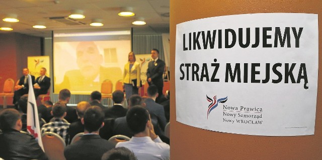 Mało kto lubi strażników miejskich, bo wlepiają mandaty. Prawica celuje w nastroje wyborców i proponuje likwidację tej służby