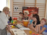 Wybitny pedagog, odkrywca talentu gwiazdy "Klanu" pracuje z dziećmi w Sandomierzu