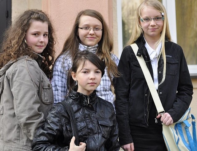 Poszło dobrze! - mówią Angelika Sakowicz, Wiktoria Stec, Oliwia Serafin i Aleksandra Nowosielska z 6 C w szkole numer 13 w Radomu