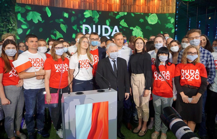 Wybory 2020. Młodzi z PiS ostrzejsi od samego prezesa Kaczyńskiego. Zobacz zdjęcia z wizyty w Lublinie