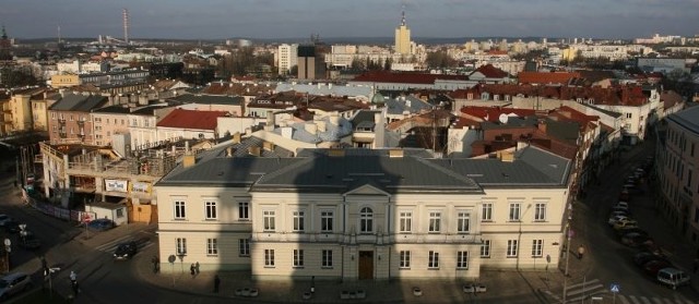 Widok z wieży na miasto jest imponujący.