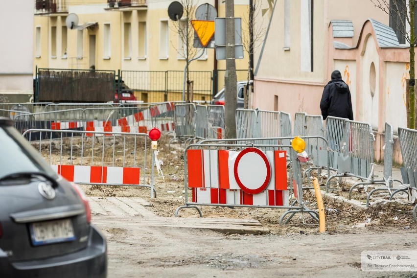 O ile Wodociągom udało się połatać część plac budów w...