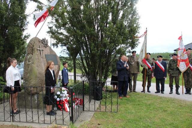 W niedzielę, 22 maja odbyły się uroczystości patriotyczne z okazji 78. Rocznicy Bohaterskiej Śmierci Żołnierzy Armii Krajowej z Oddziałów „Roberta” i „Rozłoga” poległych w maju 1944 roku w walce z niemieckim okupantem.