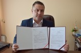 Oświadczenie majątkowe wójta Moskorzewa Andrzeja Walaska za 2021 rok. Zobacz ile zarabia, jakie ma auto i mieszkanie