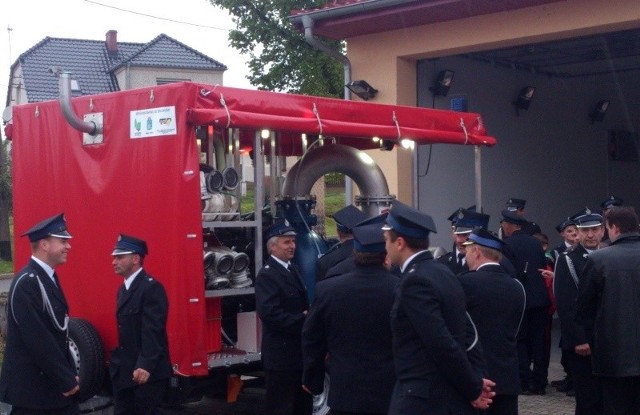 Nowy sprzęt pozwala przepompować około 11 metrów sześciennych w ciągu minuty i kosztuje 193 tys. zł.