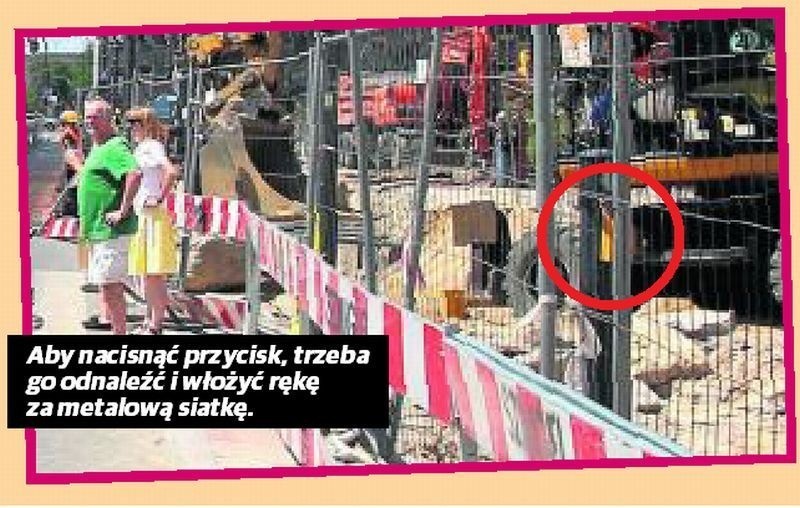 ABSURDY DROGOWE W ŁODZI. Przyciski włączające „zielone” schowane za siatką