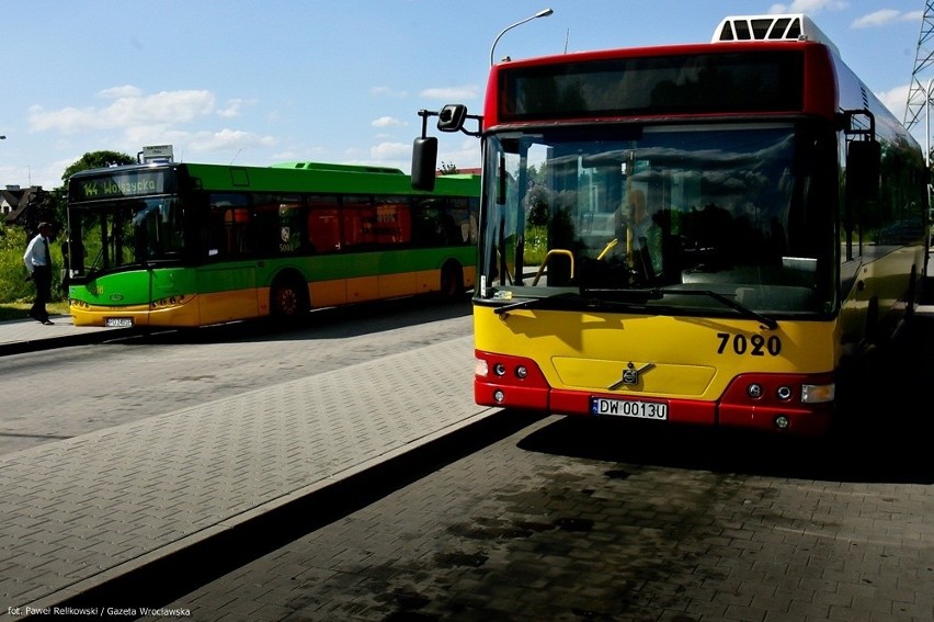Wrocław: Od soboty na linii 144 jeździ nowy Solaris (ZDJĘCIA)
