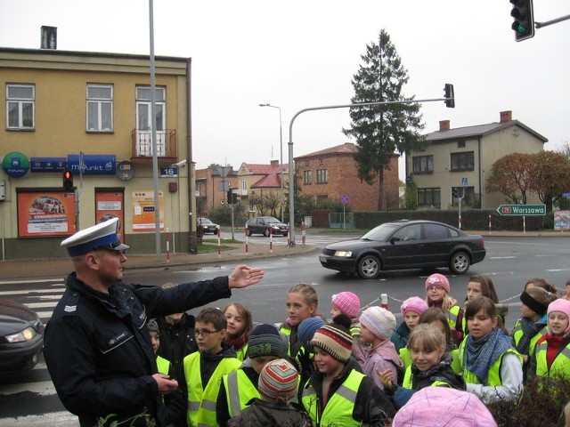 W roli nauczyciela wystąpił Radosław Polerek, policjant zwoleńskiej drogówki