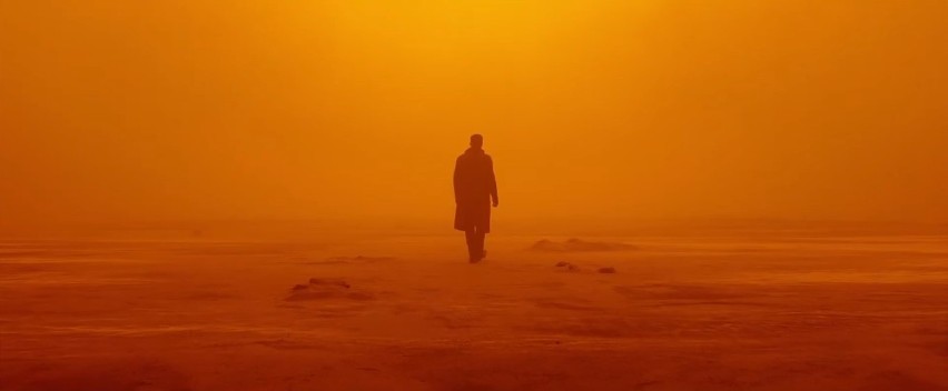 „Blade Runner 2049”. Zobacz efektowny zwiastun sequela „Łowcy androidów”! [WIDEO]
