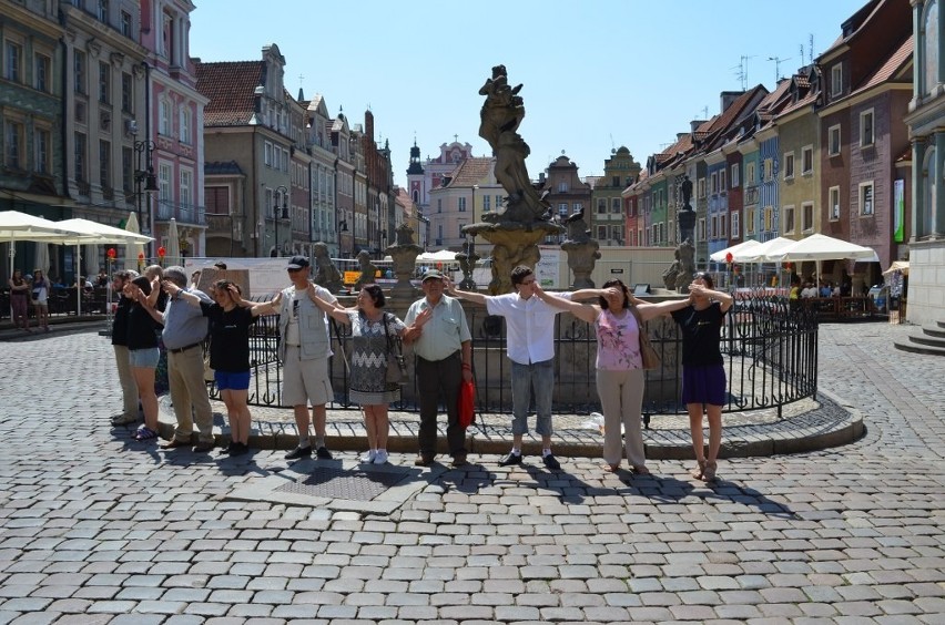 Flash mob głuchoniemych na Starym Rynku