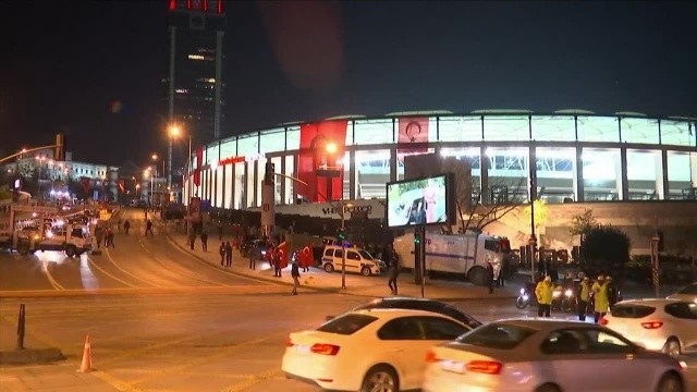 Besiktas wrócił na swój stadion po krwawym zamachu