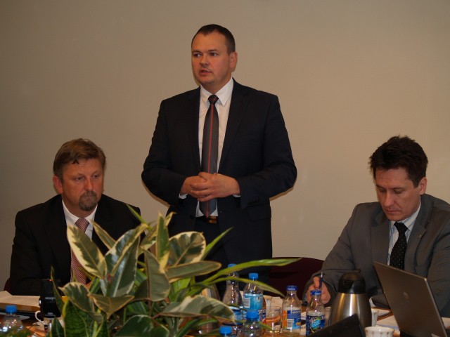Burmistrz Grzegorz Nowosielski potwierdza, że sa plany budowy bloku komunalnego przy ul. Serockiej w Wyszkowie