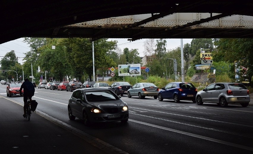 Buspas na Grabiszyńskiej. Jak miasto wyssało liczby z palca