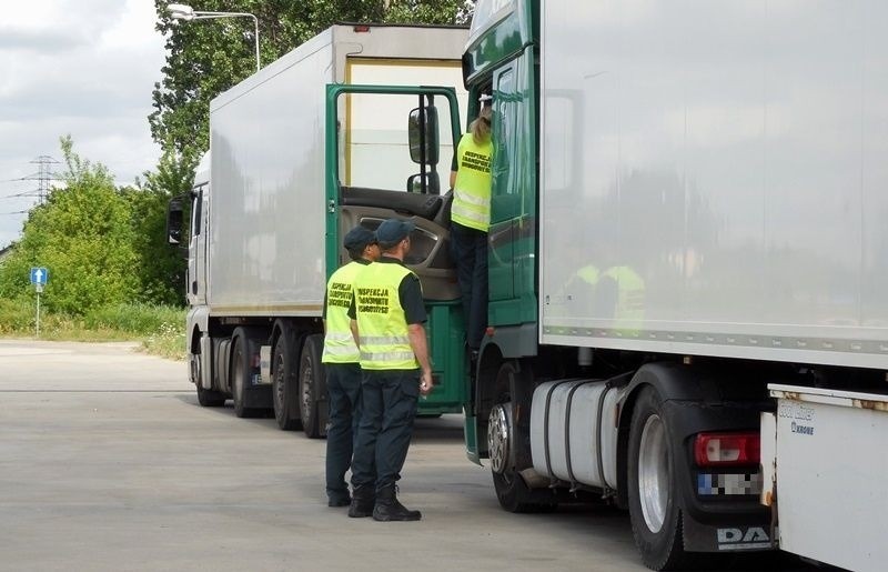 Inspekcja Transportu Drogowego kontrolowała ciężarówki....