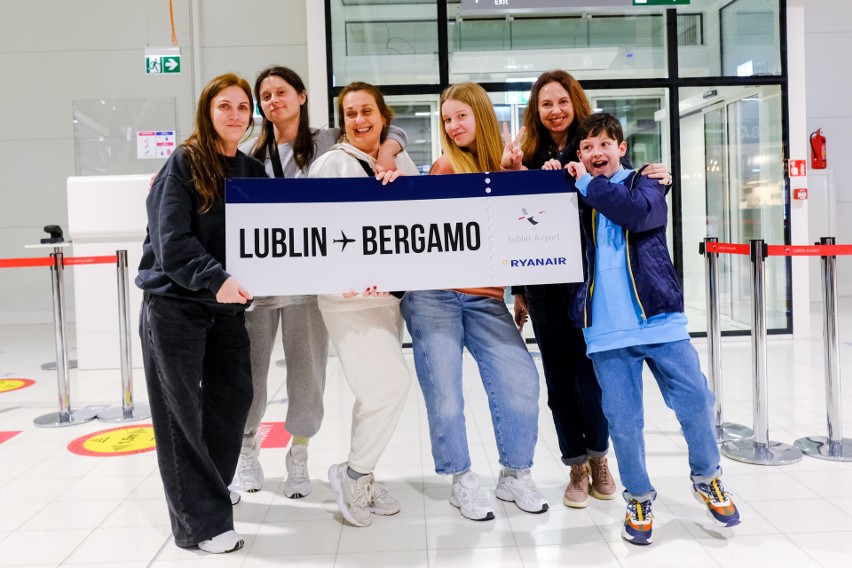 Lot inauguracyjny z Lublina do Bergamo odbył się w niedzielę...