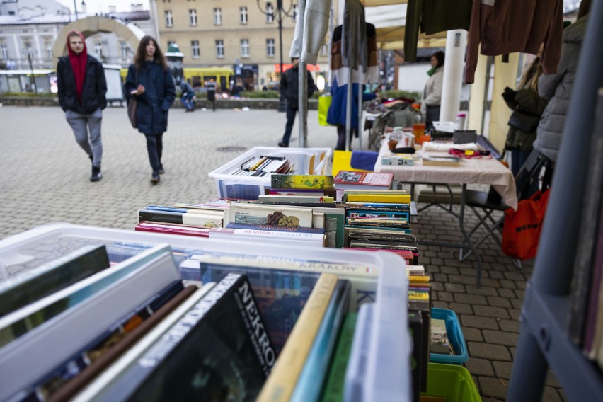 11. Podgórska Wyprzedaż Garażowa na placu Niepodległości  