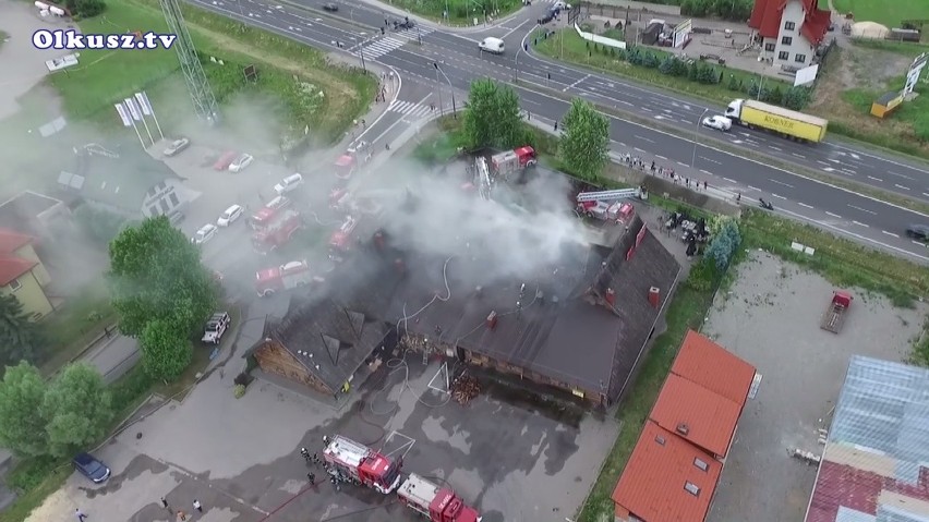 Bolesław. Ogromny pożar karczmy Bida. Z ogniem walczyło 30 zastępów straży pożarnej