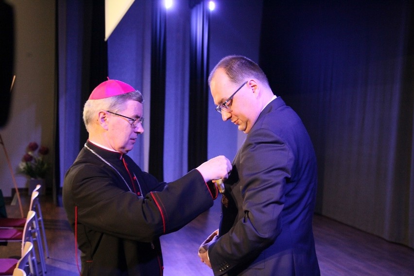 Profesor Czesław Kłak dostał papieski medal Benemerenti