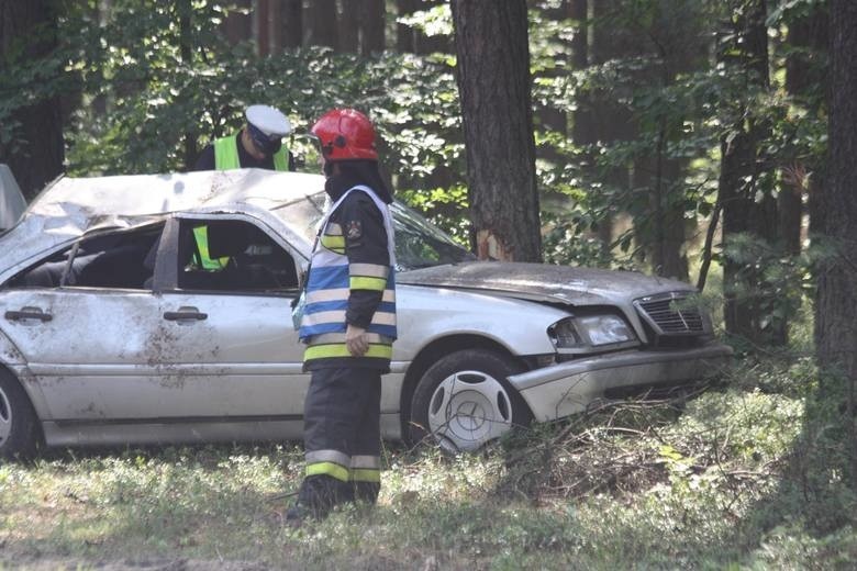9. Wypadek w Ogrodzieńcu. Trzy osoby ranne - Internauta...