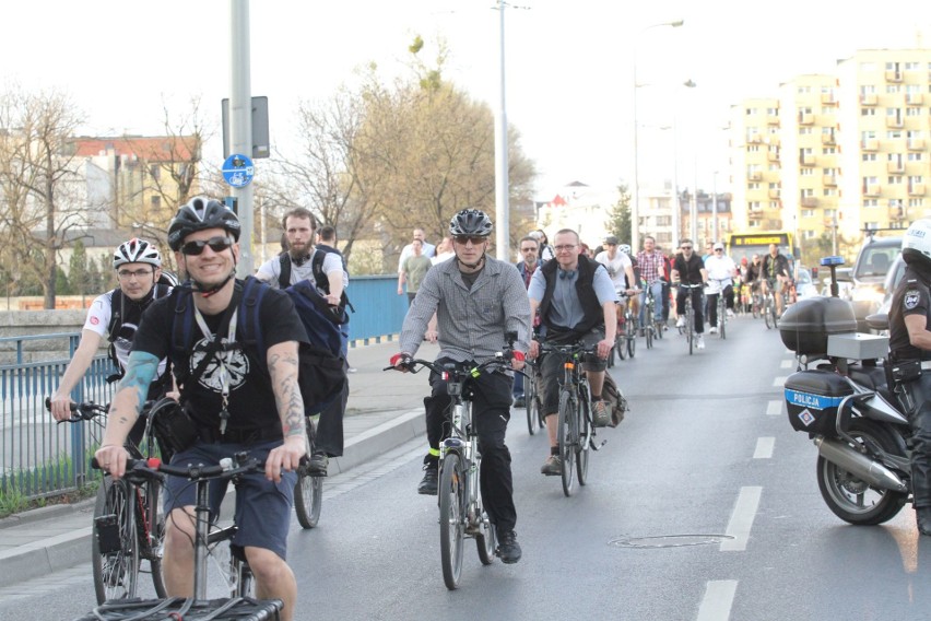 Masa Krytyczna 31.03.2017 we Wrocławiu. Rowerzyści...